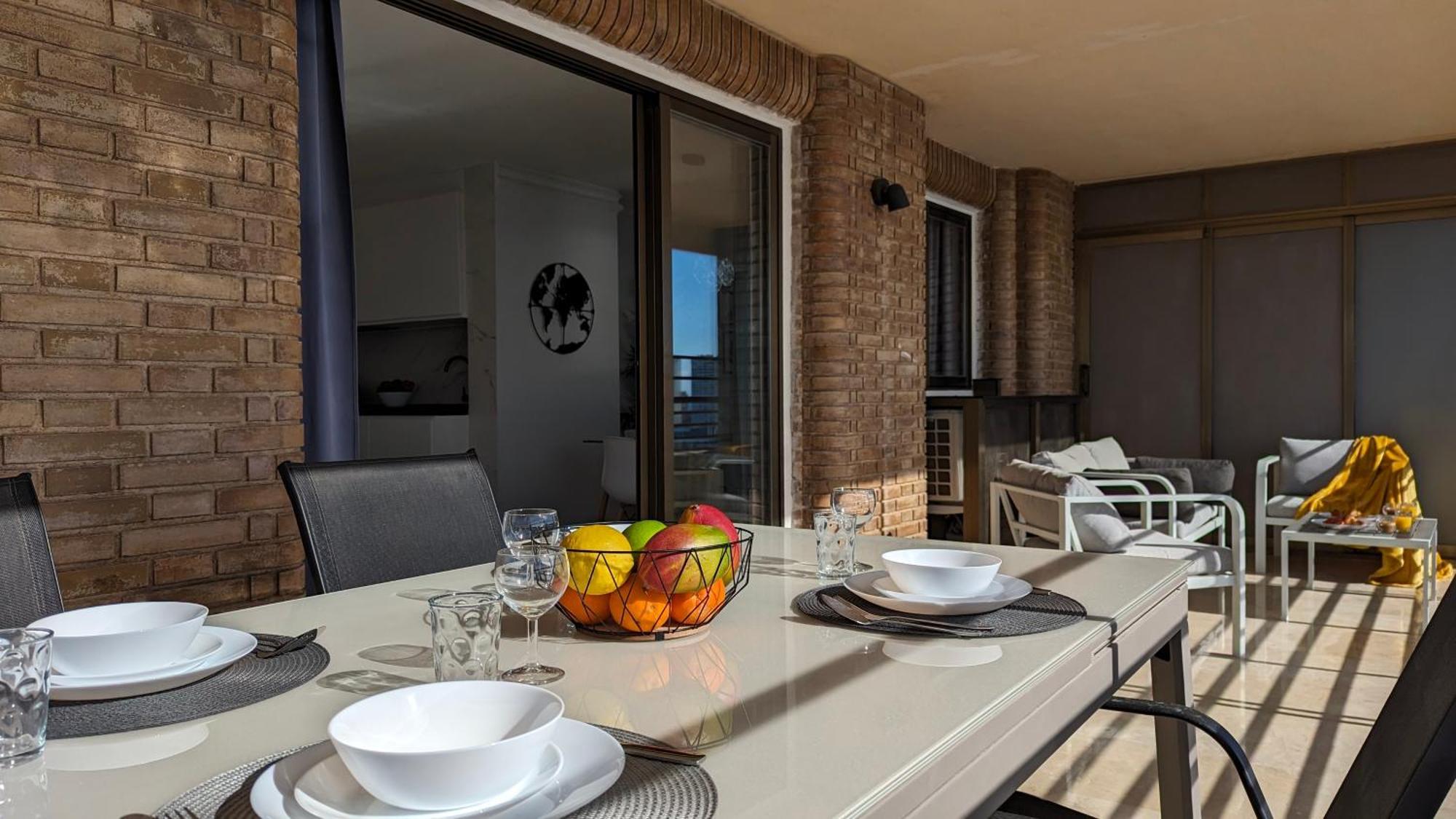 Las Arenas Sea Front Apartments Benidorm Dış mekan fotoğraf